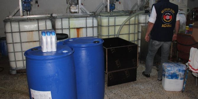 Çikolata Kolileri İçinde 25 Ton Sahte Şampuan Ele Geçirildi