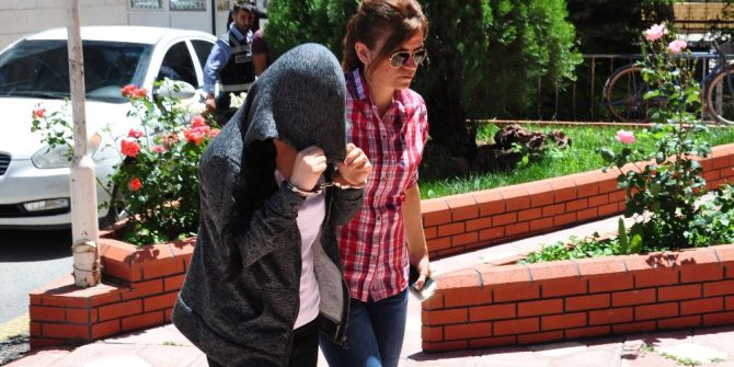 1 Haftalık Bebeğin Öldükten Sonra Dağlık Araziye Gömüldüğü Ortaya Çıktı