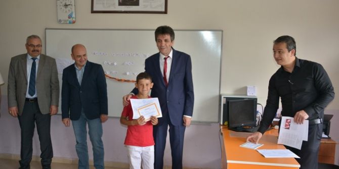 Gediz’de 8 Bin 794 Öğrenci Karne Aldı