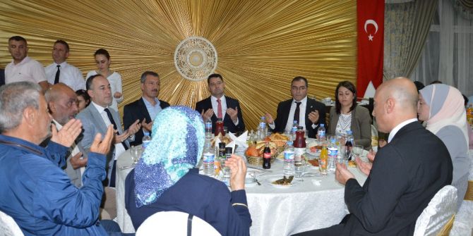 Şehit Aileleri Ve Gaziler İftarda Bir Araya Geldi