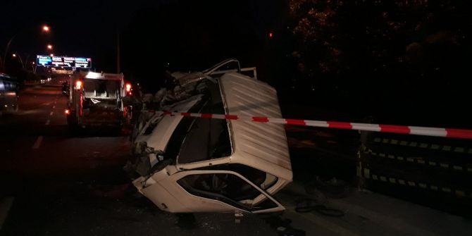 Başkent’te Karpuz Yüklü Kamyonet Devrildi: 2 Yaralı