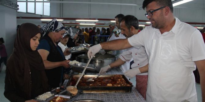 Nevşehir’de Geleneksel İftar Sofrası İlgi Görmeye Devam Ediyor