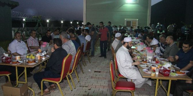 İhh Kilisli Esnaflara İftar Verdi