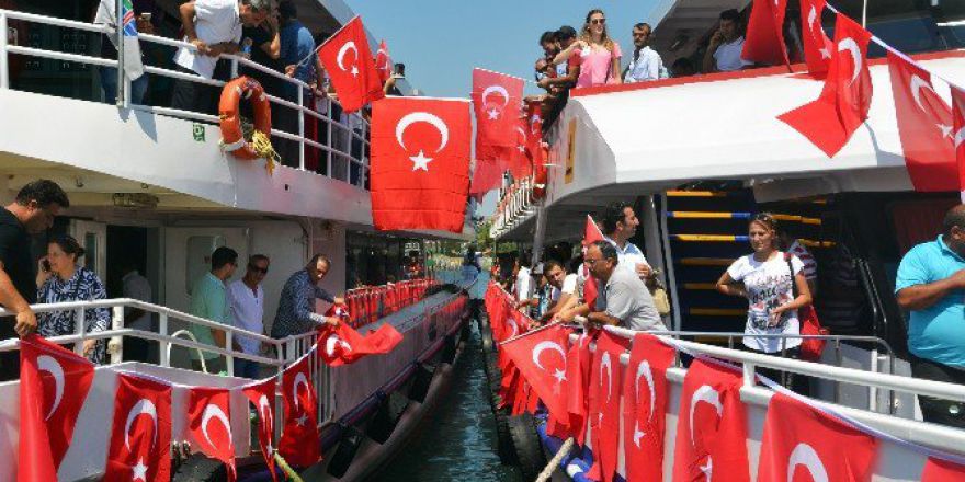 Silivrililer Gemilerle Demokrasi Ve Şehitler Mitingi’ne Gidiyor