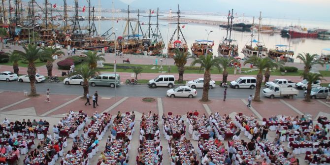 Alanya’da Yaşayan Yabancılara İftar