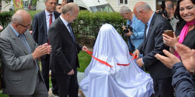Araştırmacı Yazar Mehmet Serez’in Heykeli Açıldı