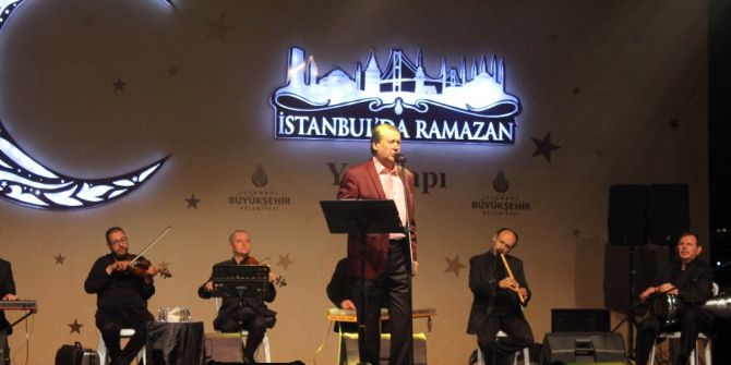 Ahmet Özhan’ın Yenikapı Konseri Vatandaşları Mest Etti