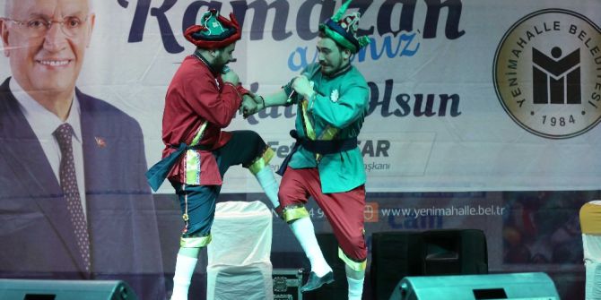 Kılıçdaroğlu Yenimahallelilerle İftar Yaptı