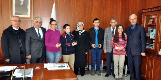 Başkan Şimşek, Teog Birincilerini Ödüllendirdi