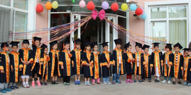 Damacana Pompasından Uçak Yaptıran Hayal Gücü