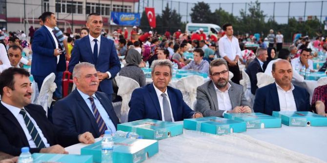 Onikişubat Belediyesi’nden 10 Bin Kişiye İftar Yemeği
