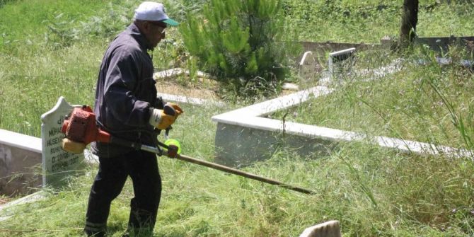 Kocaeli’nin Mezarları Tertemiz Oluyor