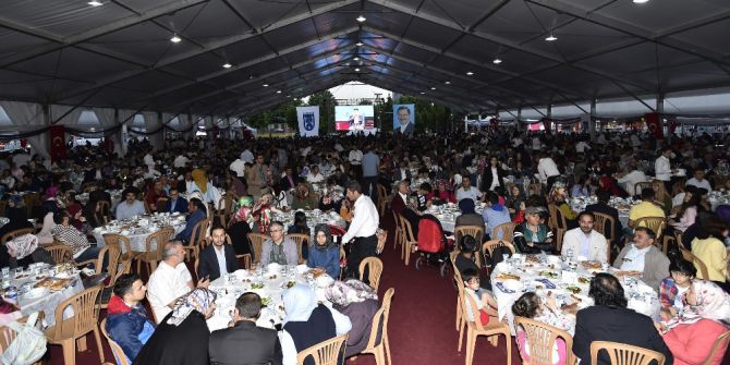 Büyükşehir’in İftar Konukları İmam Hatip Okulları Platformu Oldu