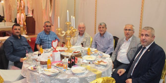 Tavşanlı Terziler Tuhafiyeciler Odası İftar Programı