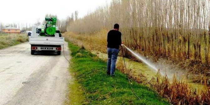 Erciş Belediyesinden Sineklerle Mücadele Çalışması