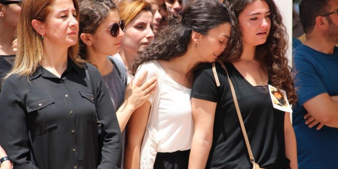 Aybüke Öğretmenin Meslektaşı Emrah Yıldırım: "Söylediği Türküde Her Şeyi Anlatmış"