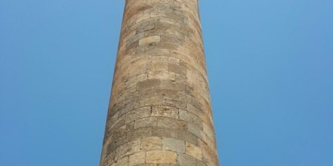 Minarenin Şerefesinde Bitki Yetişti