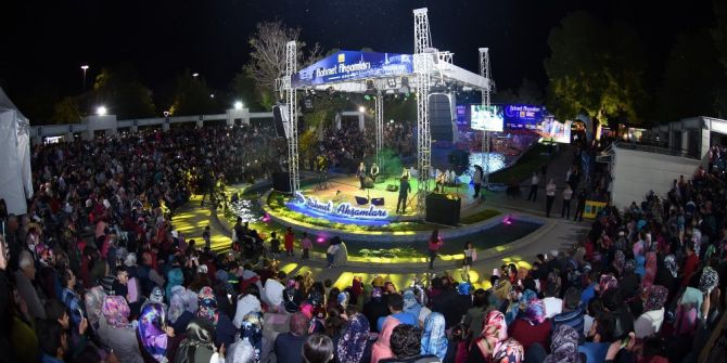 Rahmet Akşamları Şehri Sarıyor