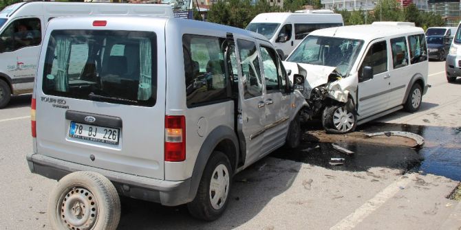 Karabük’te Trafik Kazası: 4 Yaralı