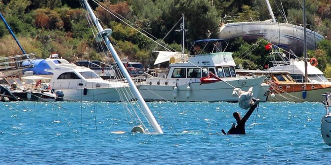 Yüz Bin Liralık Tekne Sulara Gömüldü