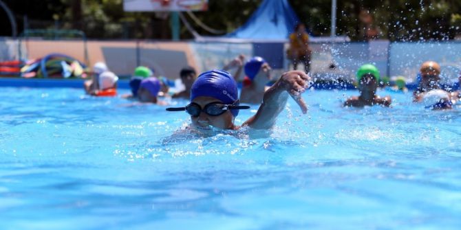 Merkezefendi’de Yüzme Kurslarına İlgi Büyük
