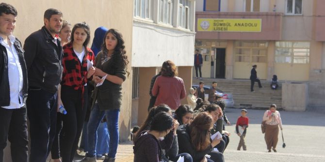 Hakkari’de 2 Bin Kişi Lys Sınavına Girdi