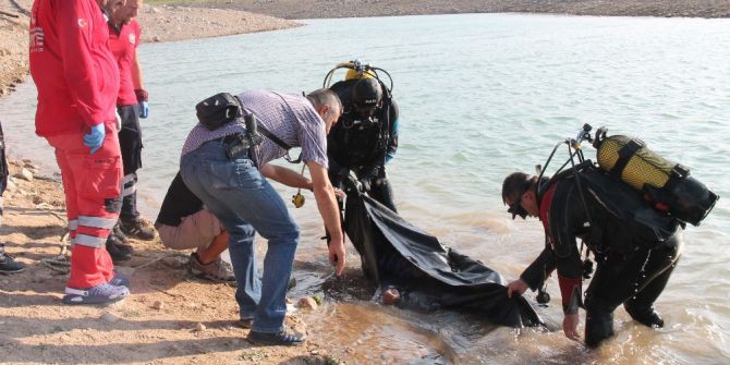 Traktör Baraja Düştü, Sürücü Hayatını Kaybetti