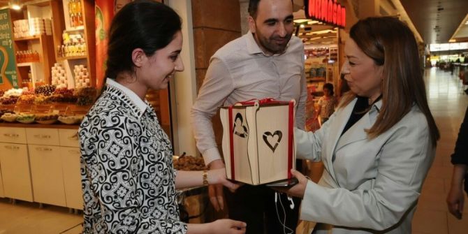 ‘Dünya Yetimler Günü’ Sergisi