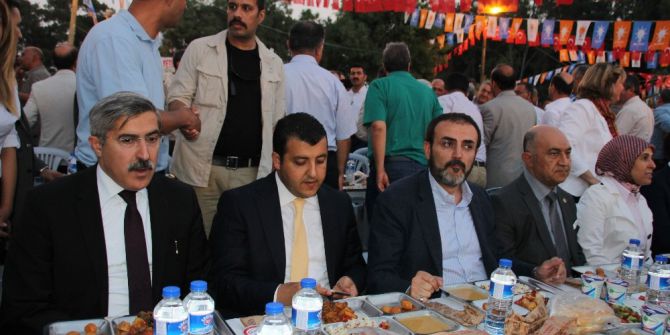 Ak Partililer Hatay’da İftarda Bir Araya Geldi