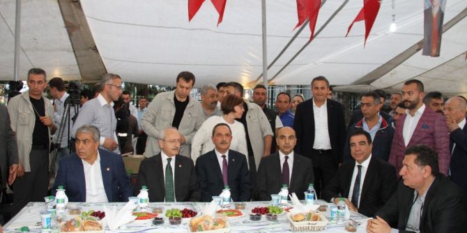 Kılıçdaroğlu, Bakırköy’de Pazar Esnafıyla İftar Yaptı