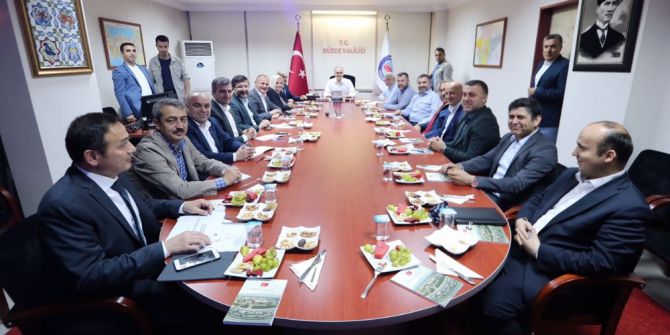 Bakan Özlü, Düzce Yatırımları Toplantısına Katıldı