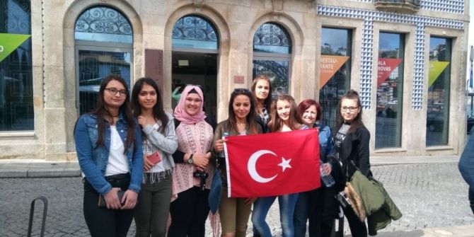 Zübeyde Hanım’ın Öğrencileri Avrupa Stajından Döndü