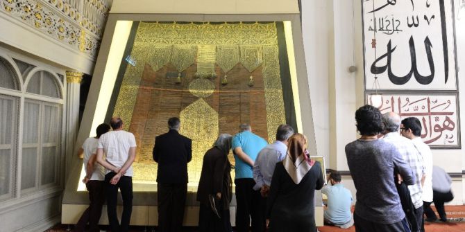 500 Yıllık Kabe-i Şerif Örtüsü Büyük İlgi Görüyor