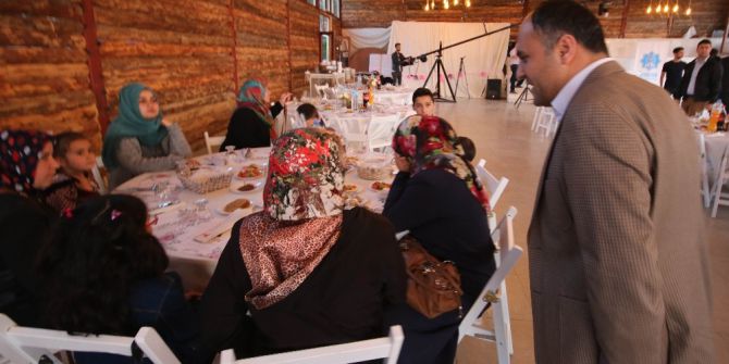 Özaltun, Kardeşlik İftarında Yetim Çocuklarla Buluştu