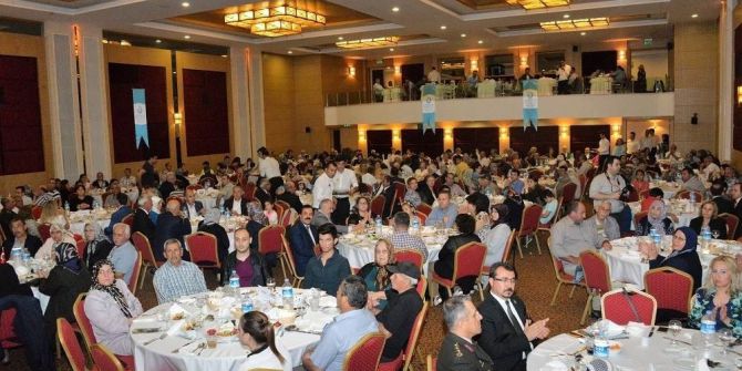 Birlik Ve Beraberlik Sofrası Edremit’te Kuruldu