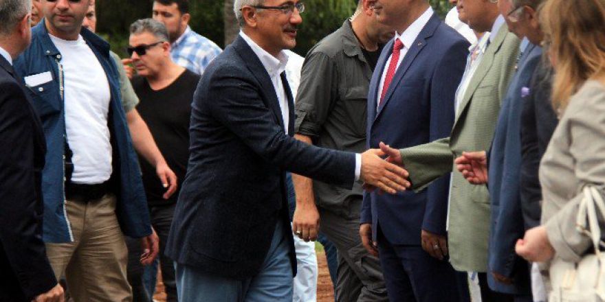 Bakan Elvan, Mersin Valiliği’ni Ziyaret Etti