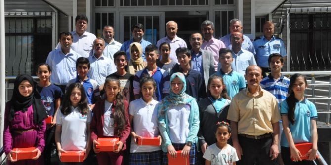 Teog’ta Başarılı Olan Öğrencilere Plaket Verildi