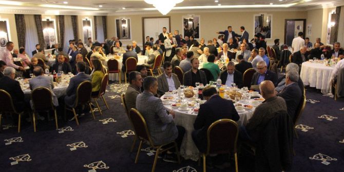 Kocaeli Anadolu İlleri Dernekleri Birliği’nden İftar Yemeği