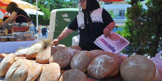 Ekmek Yetişmeyen Şenlik