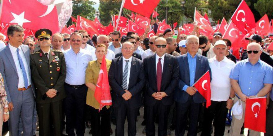 Meydanlar Ay-yıldız