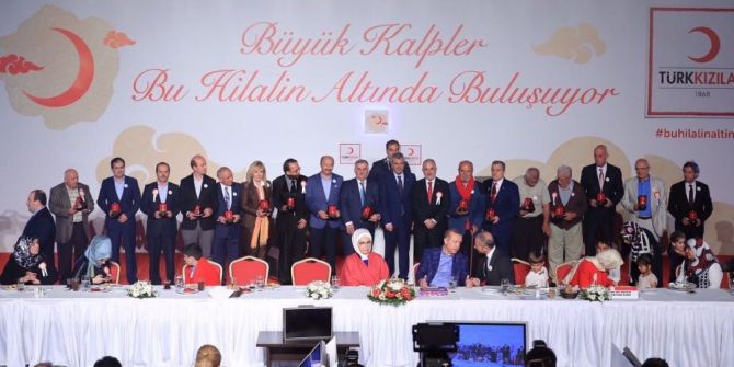 Türk Kızılay’ından Sultangazi Belediyesine Altın Madalya