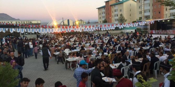 Tuşba’da ‘Kardeşlik Sofrası’na Yoğun İlgi