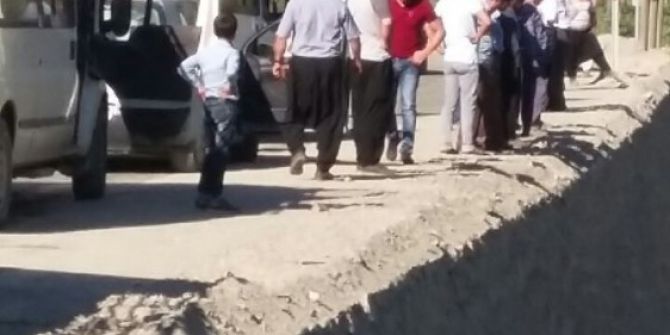 Adana’da Otomobil Uçuruma Yuvarlandı: 4 Yaralı