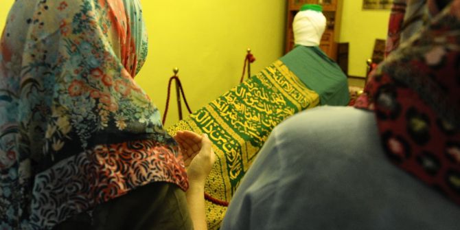 Evin İçinde Bulunan Türbe Yoğun İlgi Görüyor