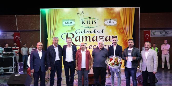 Bosna Hersekli Gruptan Türkçe İlahi