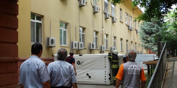 Kadın Mahkum Hastanede Kalmak İçin İntihara Kalkıştı