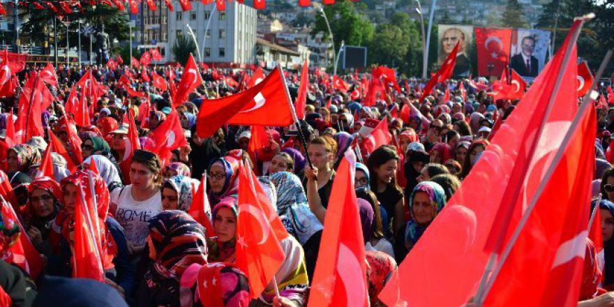 Tokat’ta Demokrasi Ve Şehitler Mitingi