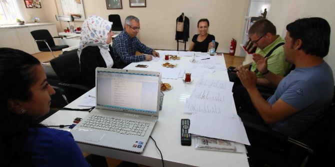 Bayraklı’da Duvar Yazıları Yarıştı