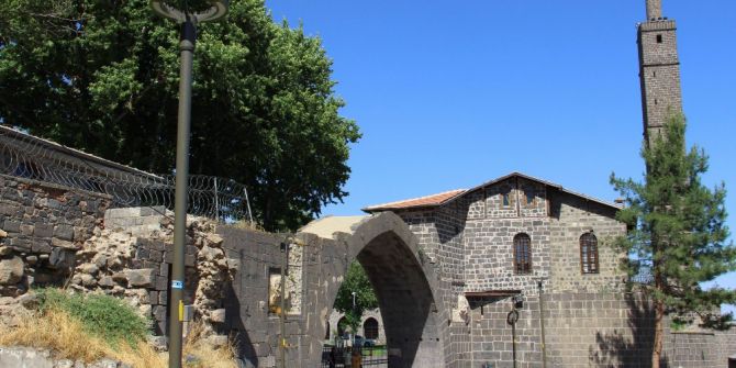 Arslanoğlu: "Dünyanın İlk Robotu 8 Asır Önce Diyarbakır’da İcat Edildi"