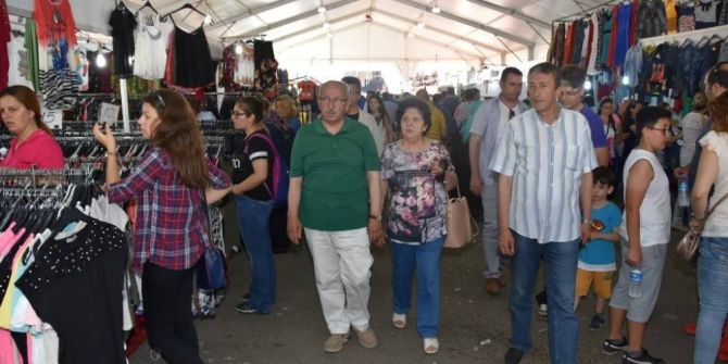 Başkan Albayrak Festival Alanındaki Stantları İnceledi